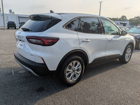 Used 2025 Ford Escape Active AWD/4WD image 4