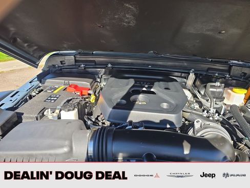 Used 2024 Jeep Wrangler Unlimited image 22