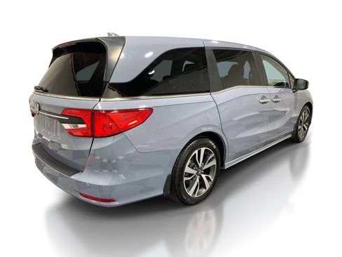 Used 2023 Honda Odyssey Touring image 4