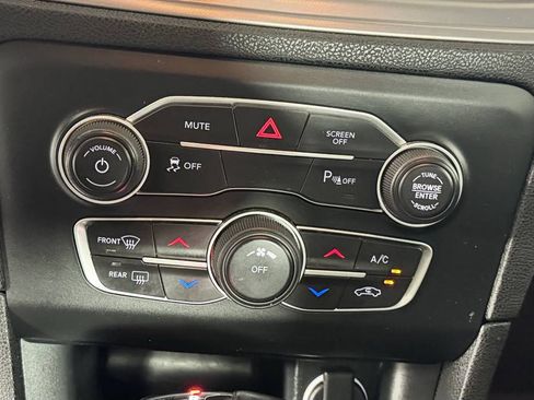 Used 2023 Dodge Charger SXT RWD image 20