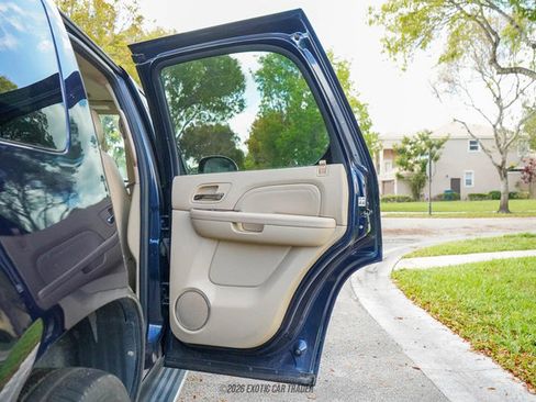 Used 2009 Cadillac Escalade AWD image 64