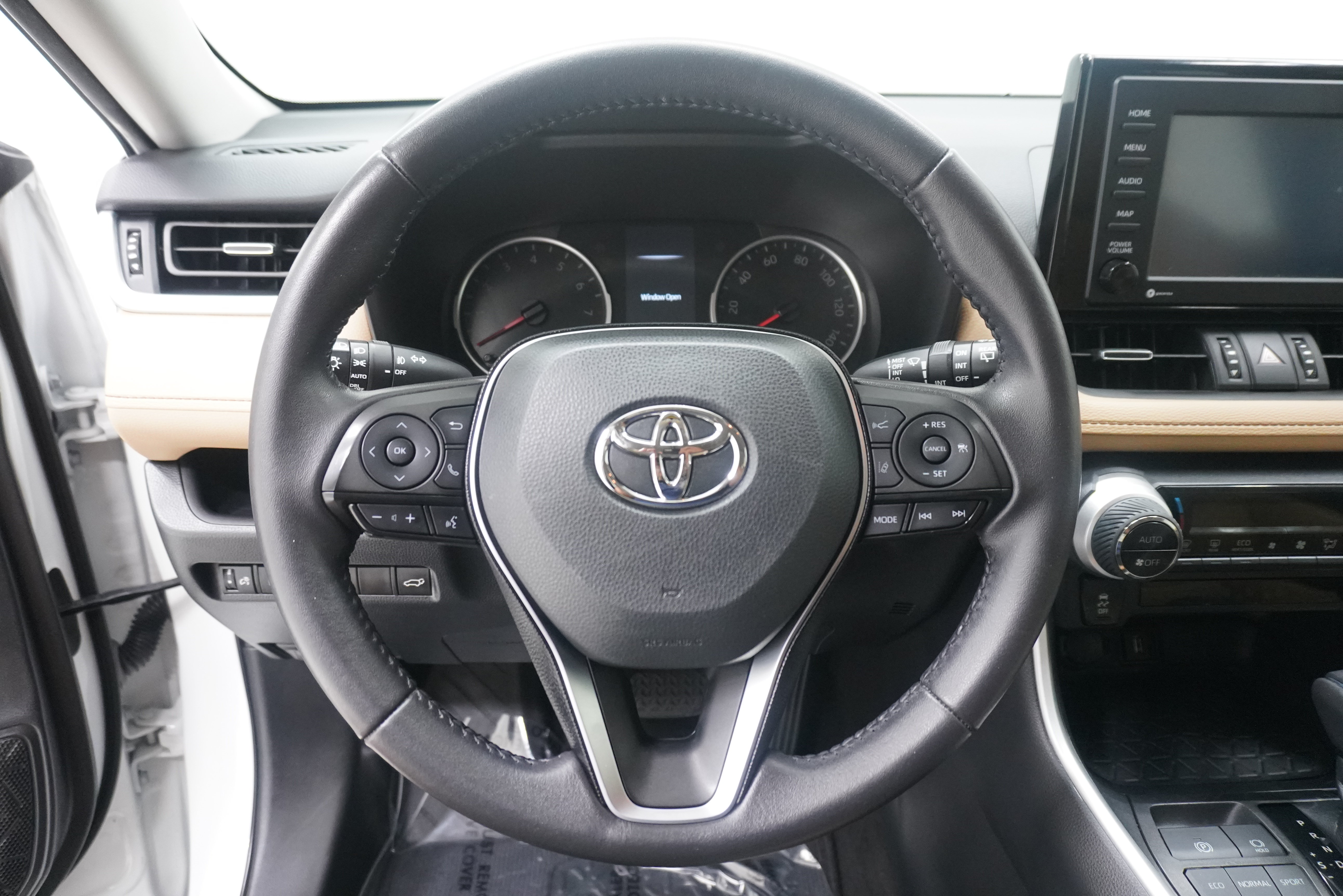 Used 2021 Toyota RAV4 XLE Premium FWD image 16