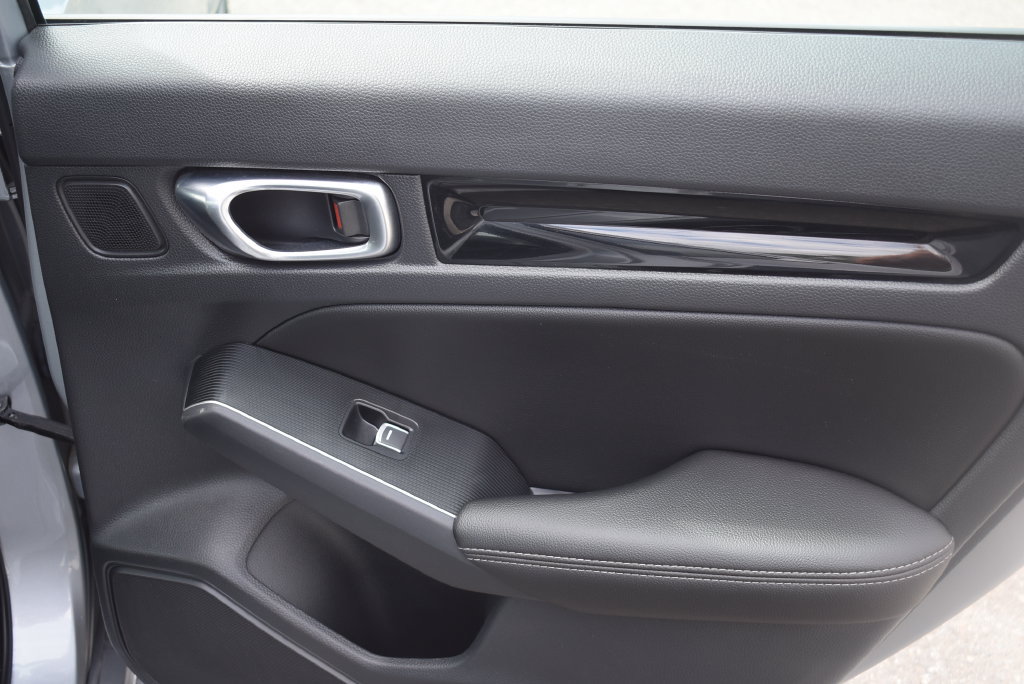 Used 2022 Honda Civic Touring image 10