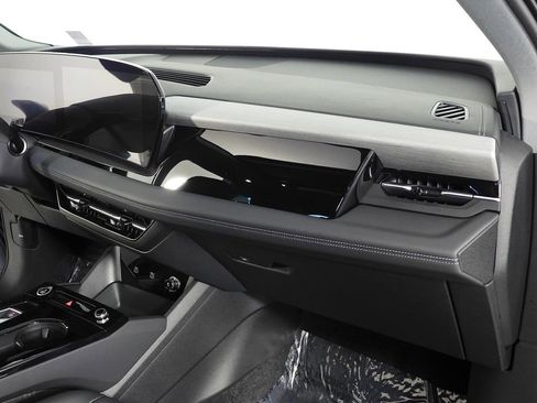 Used 2025 Audi Q6 e-tron Premium w/ 20" Wheel Package image 14