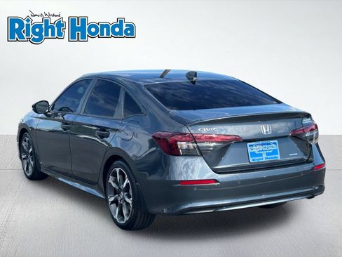 Certified 2025 Honda Civic Sport Touring image 5