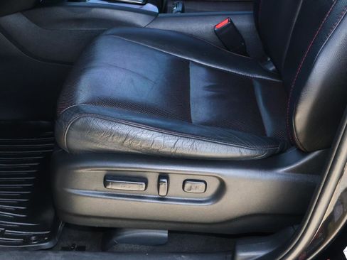 Used 2021 Honda Pilot Black Edition image 16