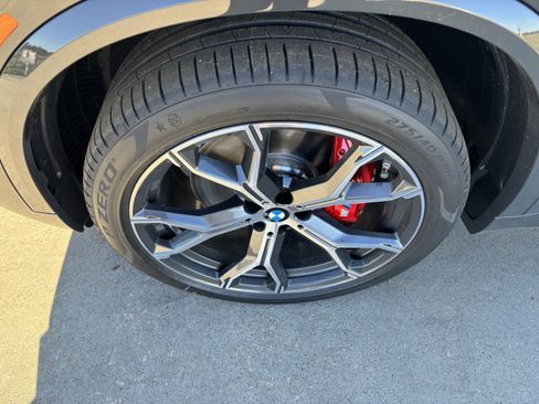 Used 2026 BMW X5 sDrive40i w/ M Sport Package image 13