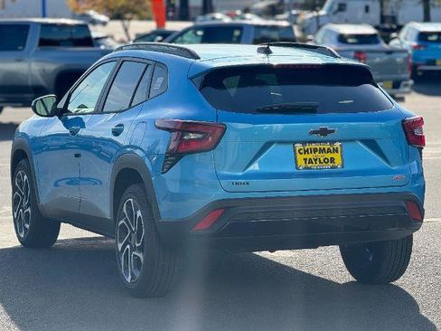 New 2025 Chevrolet Trax RS w/ Sunroof Package image 13