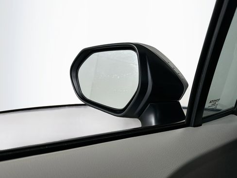 Used 2025 Toyota Corolla LE image 16