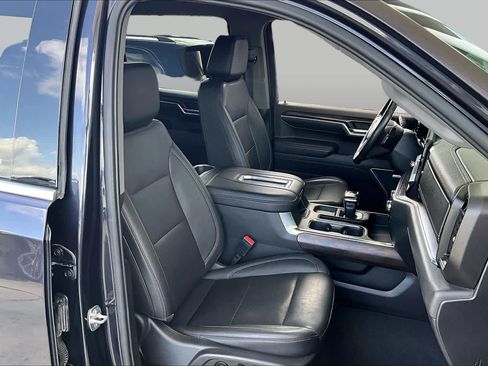 Used 2022 GMC Sierra 1500 SLT w/ SLT Convenience Package RWD image 9