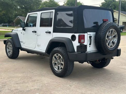 Used 2014 Jeep Wrangler Unlimited Rubicon w/ Connectivity Group AWD/4WD image 6