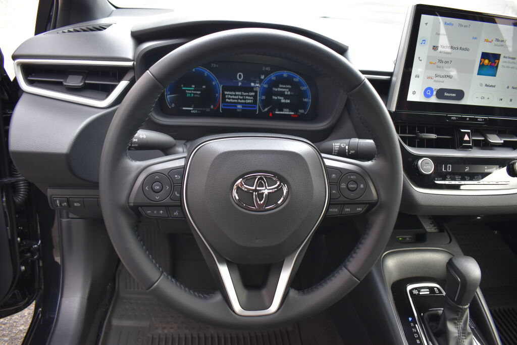 Used 2026 Toyota Corolla SE FWD image 9