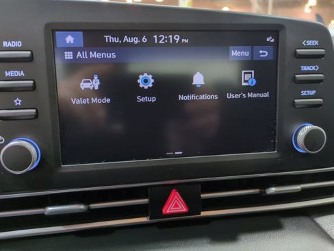 Certified 2023 Hyundai Elantra Blue FWD image 24