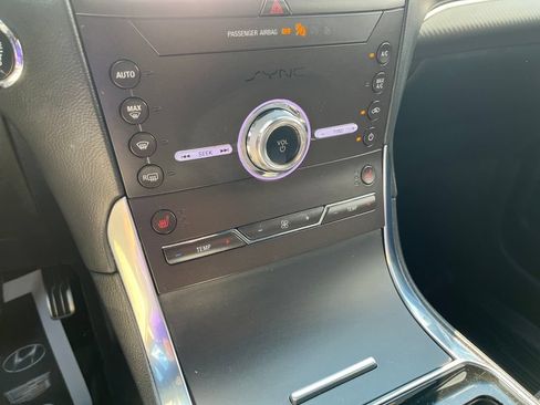 Used 2020 Ford Edge ST w/ Cold Weather Package AWD/4WD image 19