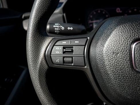 Certified 2024 Honda Accord LX image 19