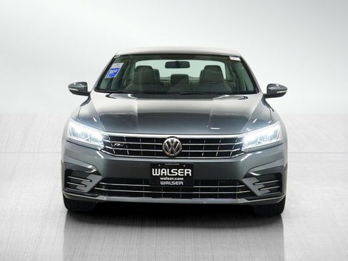 Used 2017 Volkswagen Passat 1.8T R-Line image 8