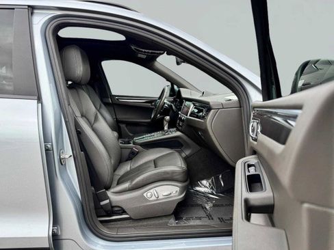 Used 2019 Porsche Macan image 47