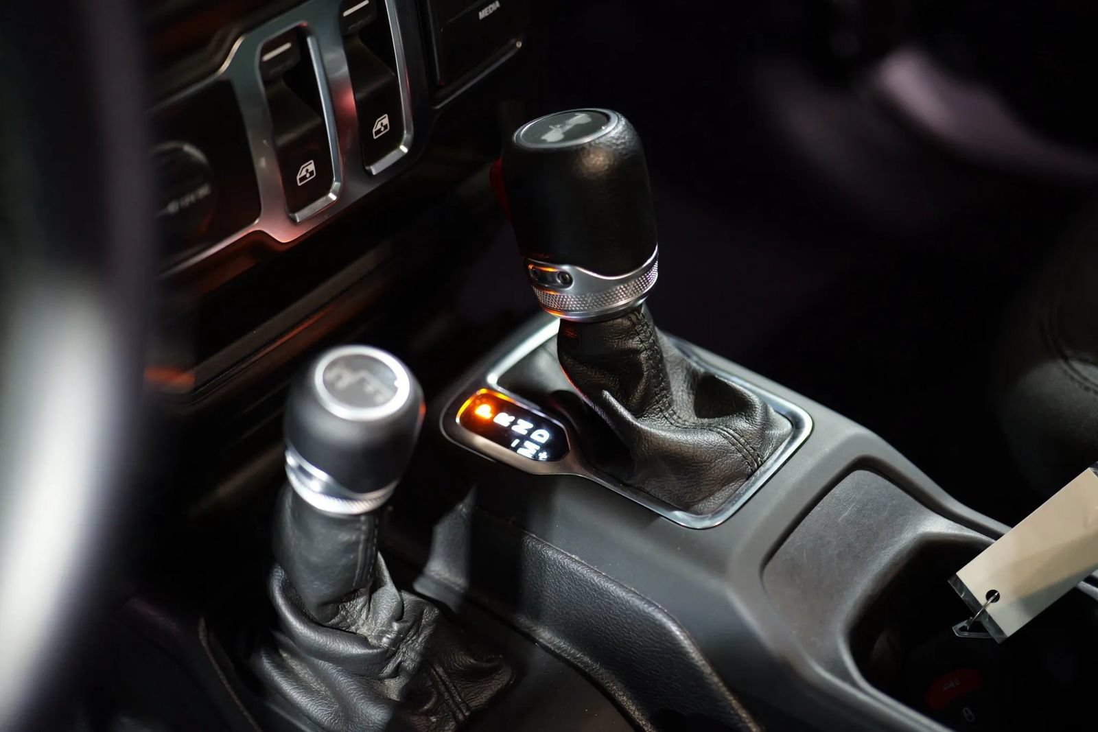 Used 2020 Jeep Wrangler Sport AWD/4WD image 11