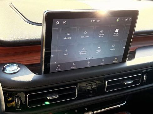 Used 2024 Lincoln Aviator Reserve w/ Equipment Group 201A AWD/4WD image 16