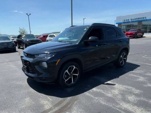 Used 2023 Chevrolet TrailBlazer RS w/ Sun and Liftgate Package AWD/4WD image 4