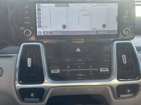 Used 2021 Kia Sorento SX image 35