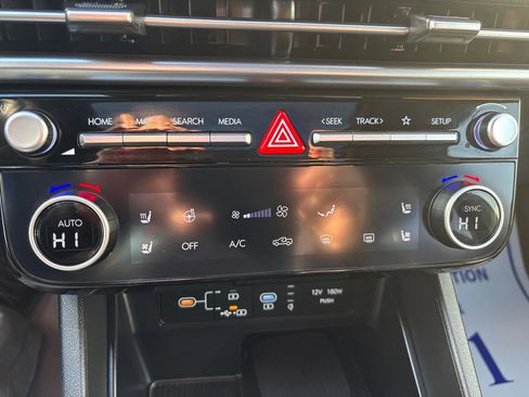 Used 2025 Hyundai Santa Cruz Limited image 22