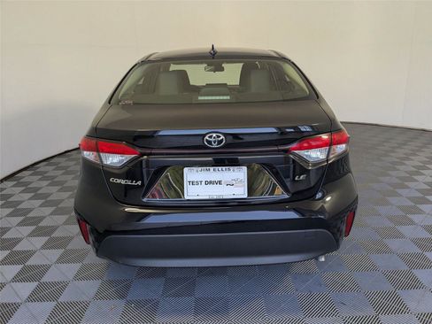 Certified 2023 Toyota Corolla LE image 21