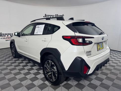 Used 2025 Subaru Crosstrek 2.5i Premium AWD/4WD image 8