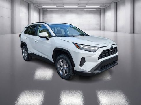 Used 2023 Toyota RAV4 XLE w/ Convenience Package image 3