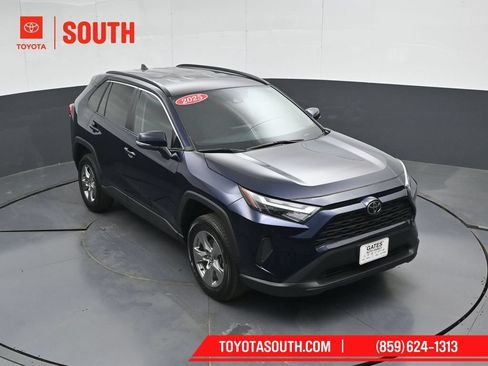 Used 2025 Toyota RAV4 XLE AWD/4WD image 45