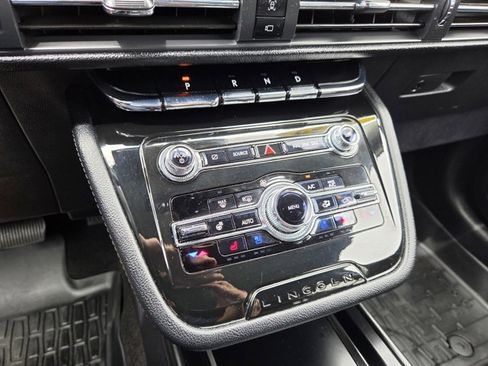 Used 2022 Lincoln Corsair AWD w/ Equipment Group 101A image 12