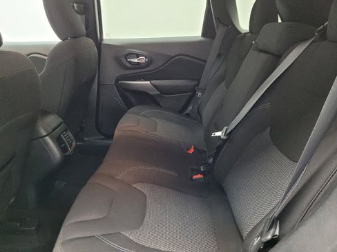 Used 2021 Jeep Cherokee Latitude image 18