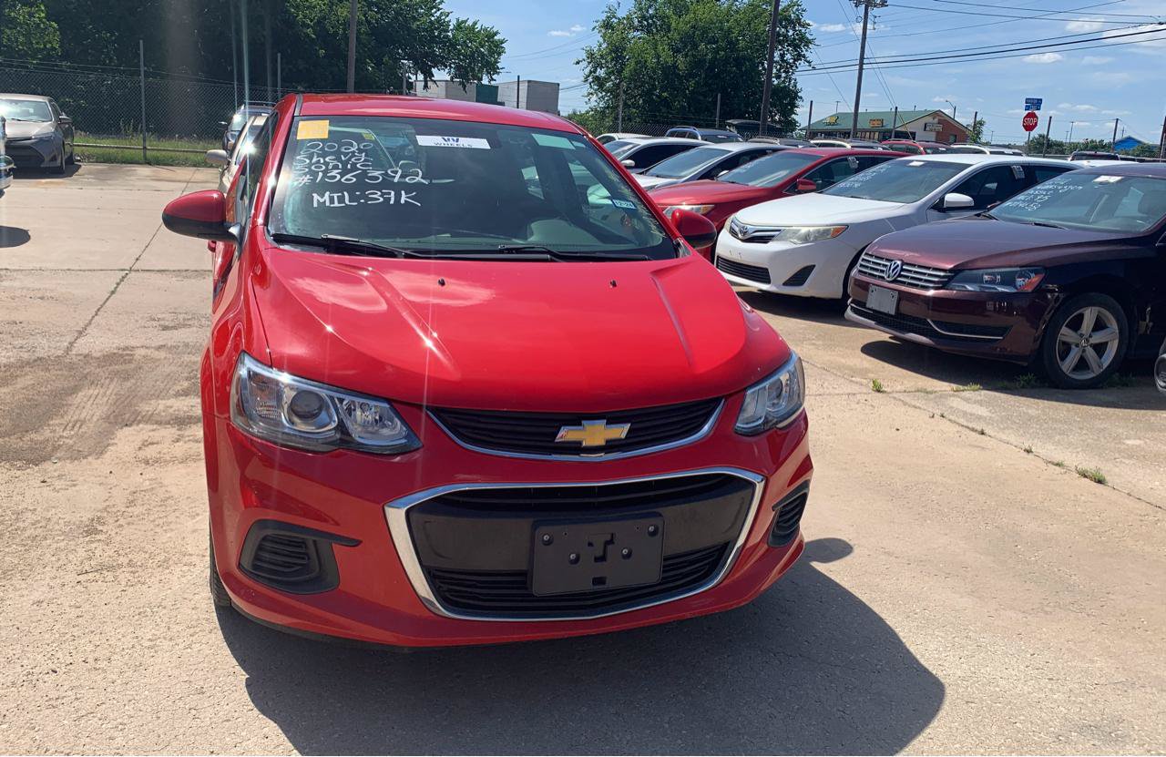 Used 2020 Chevrolet Sonic LT FWD image 2