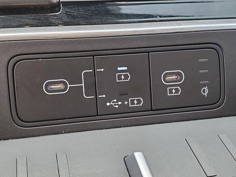 Used 2025 Hyundai Santa Fe SEL FWD image 30
