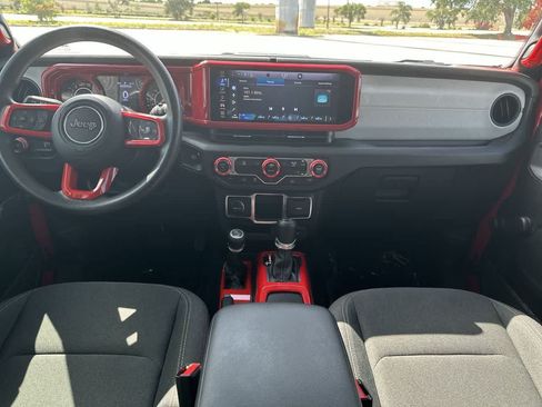 Used 2024 Jeep Wrangler Unlimited Sport AWD/4WD image 16
