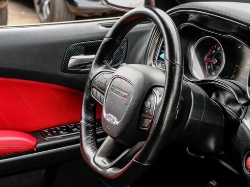 Used 2019 Dodge Charger R/T image 18