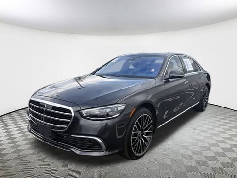 Used 2022 Mercedes-Benz S 580 4MATIC Sedan image 3