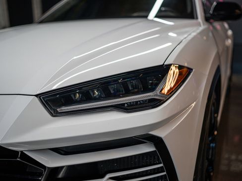 Used 2019 Lamborghini Urus image 25