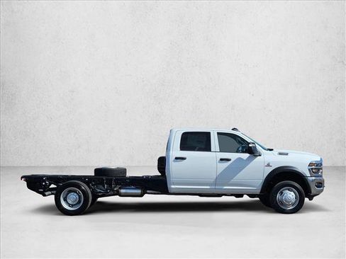 New 2026 RAM 5500 Tradesman w/ Chrome Appearance Group AWD/4WD image 10