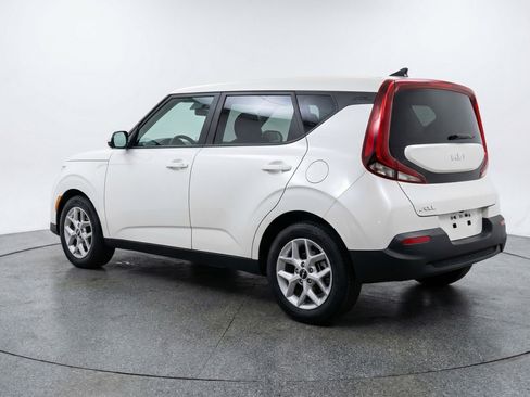 Used 2025 Kia Soul LX w/ LX Technology Package image 6