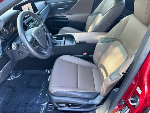 Used 2025 Lexus ES 350 w/ Premium Package FWD image 9