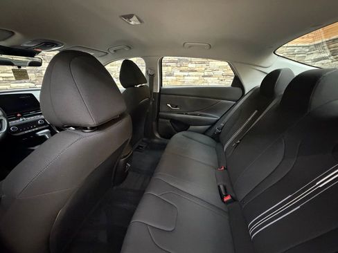 Certified 2024 Hyundai Elantra SEL image 25