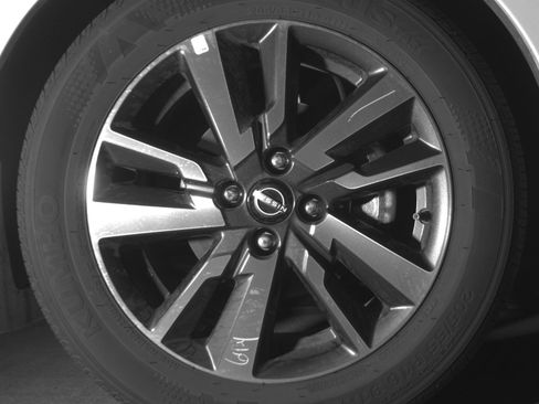 Used 2025 Nissan Versa SV w/ Trunk Package image 13