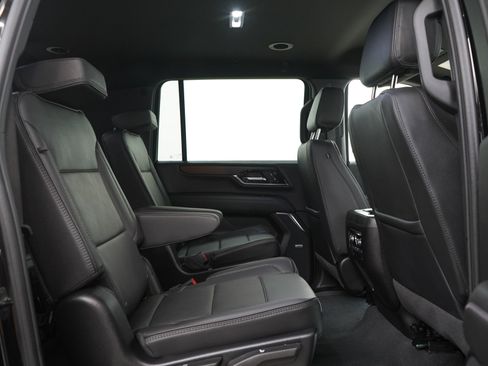 Used 2025 GMC Yukon XL Denali w/ LPO, Floor Liner Package AWD/4WD image 12