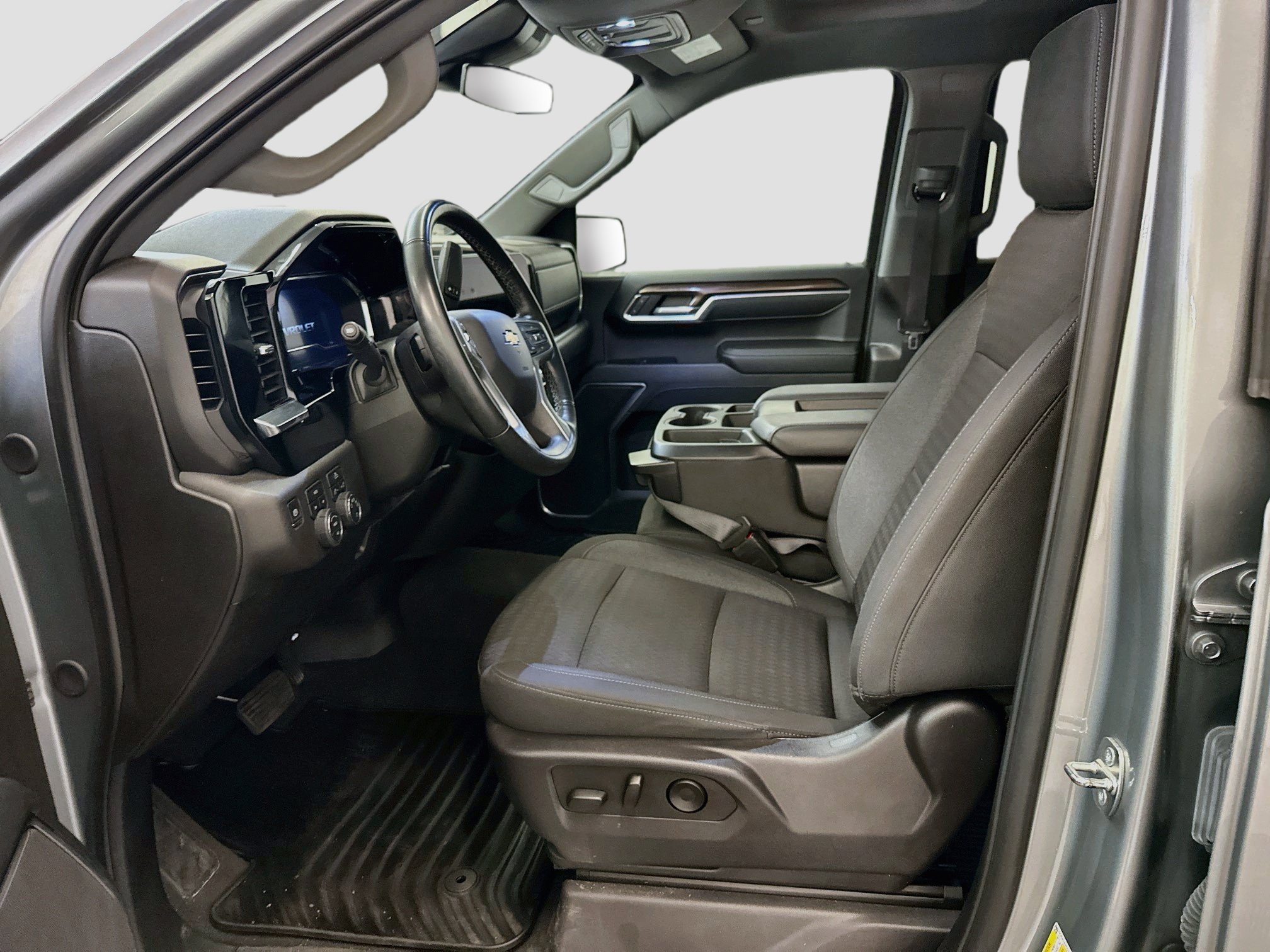 Used 2024 Chevrolet Silverado 1500 LT AWD/4WD image 13