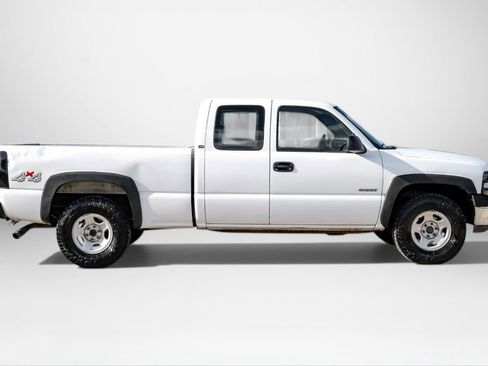 Used 2000 Chevrolet Silverado 1500 4x4 Extended Cab w/ Firm Ride Suspension Pkg image 5