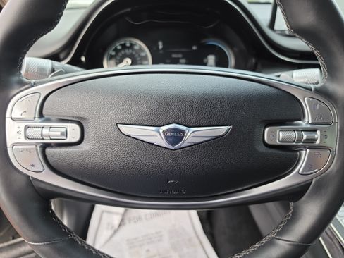 Used 2025 Genesis GV70 2.5T AWD/4WD image 35