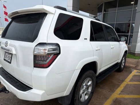 Used 2022 Toyota 4Runner SR5 Premium AWD/4WD image 3