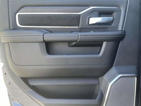 New 2026 RAM 2500 Laramie AWD/4WD image 24