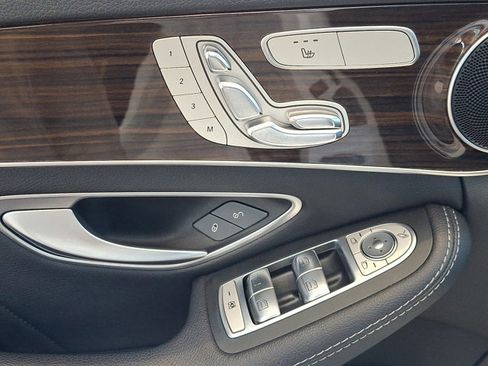 Used 2018 Mercedes-Benz C 300 4MATIC Sedan image 13